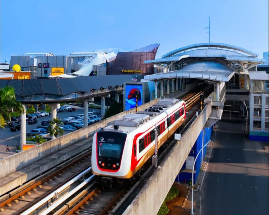 Tangkapan Layar LRT yang sedang Beroperasi/ Foto : IG LRT (Juno)