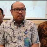 Sekretaris Dinas Pendidikan dan Kebudayaan Tangsel R. Billy Sukarsana saat diwawancarai oleh media/ Foto : Juno