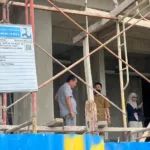 Dinas Cipta Karya dan Tata Ruang (DCKTR) Kota Tangerang Selatan melakukan pemeriksaan lapangan terhadap proyek pembangunan
