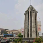 Tugu Bundaran Pamulang yang berada di Kelurahan Pamulang Barat, Kecamatan Pamulang, Tangsel / Foto : Juno