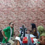 Tim GP Ansor Tangsel Saat Melaporkan Dugaan Kejanggalan TPP ASN di Kejari Tangsel Jumat (17/04). / Foto : Juno